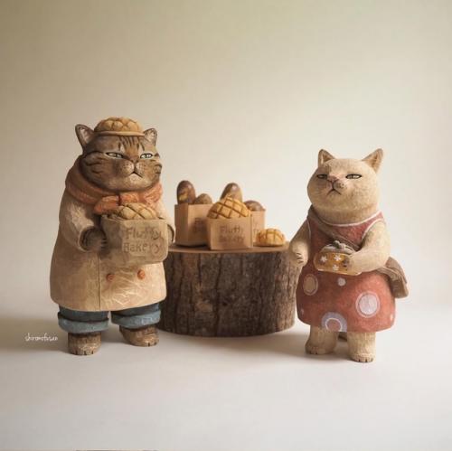 Сиро мофу (Shiro Mofu) вырезает из разных пород древесины чудесных котиков, каждого со своим характером. 07