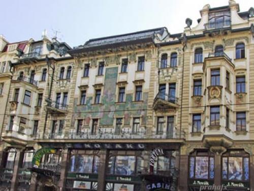 Ли в Петербурге витражные двери были? 02