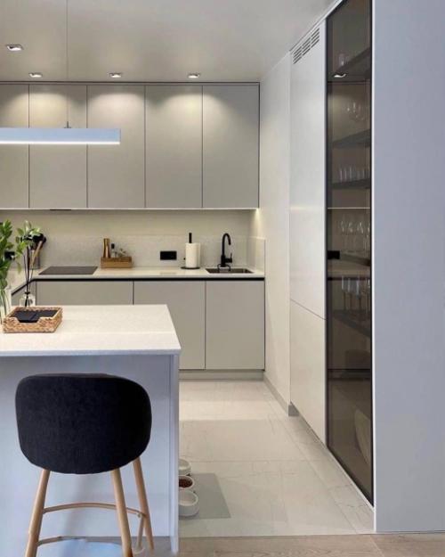 Современная кухня. В светлых тонах. 02