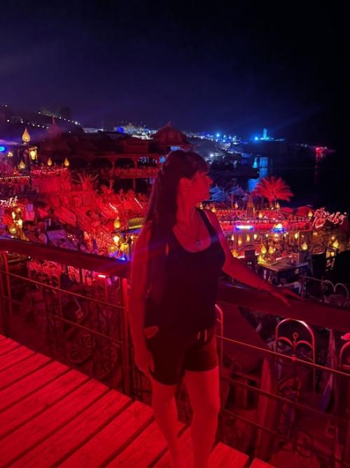 Farsha. Кафе бар фарша находится в районе хадаба на рифе рас ум Сид и считается самым живописным кафе в шарм эль шейхе. 08