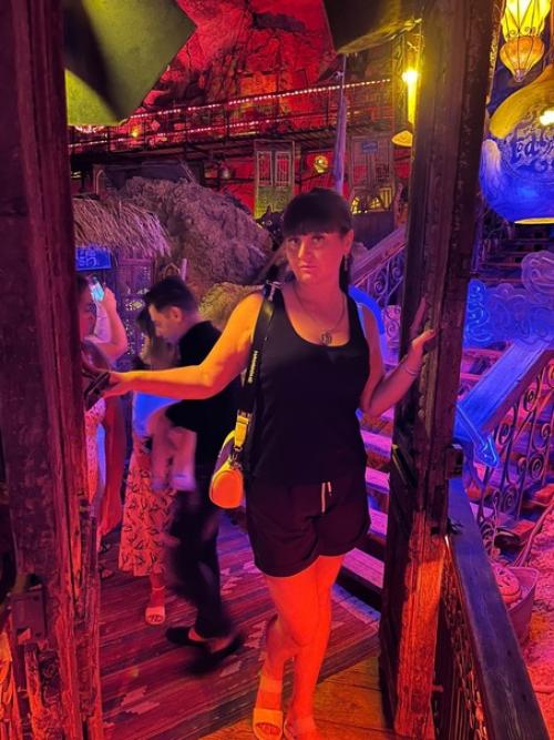 Farsha. Кафе бар фарша находится в районе хадаба на рифе рас ум Сид и считается самым живописным кафе в шарм эль шейхе. 01