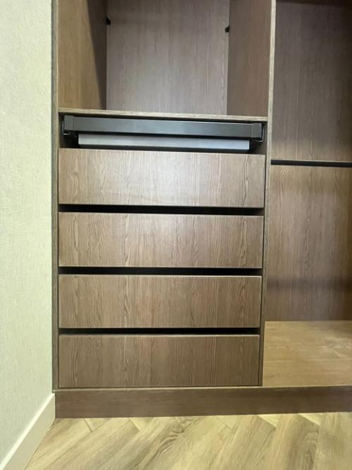 Итак, продолжим наше увлекательное знакомство с домом где мы воплощаем в жизнь идеи и мечты наших замечательных заказчиков. 04