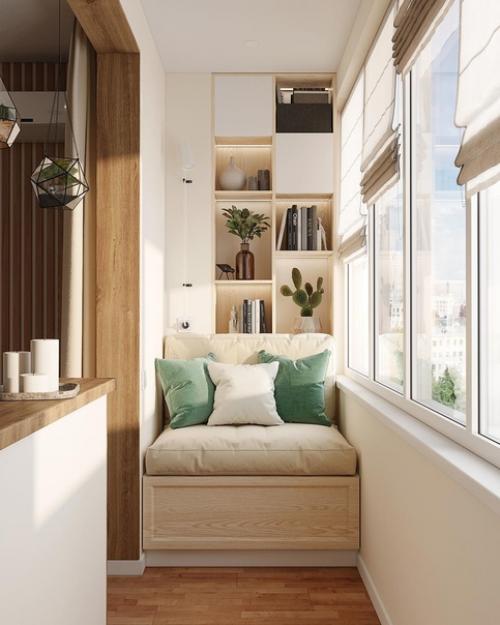 Балкон с рабочей зоной и местом отдыха перетекает в спальню с вместительным и функциональным шкафом. 01