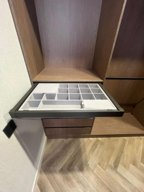 Итак, продолжим наше увлекательное знакомство с домом где мы воплощаем в жизнь идеи и мечты наших замечательных заказчиков. 03