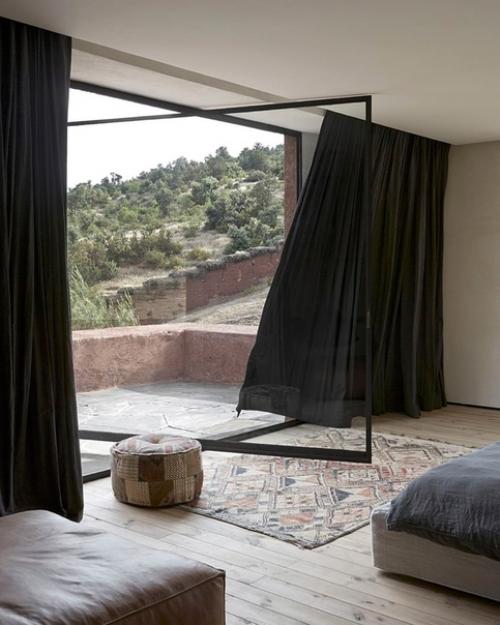 Сбежать бы из москвы. 03