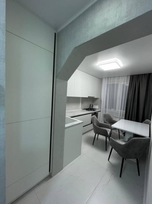 Белую кухни - заветная мечта практически для любой хозяйки иметь. 04