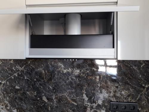 Мы приветствуем.  Сочетание цветов в интерьере кухни, без всякого преувеличения, самая важная вещь! 01