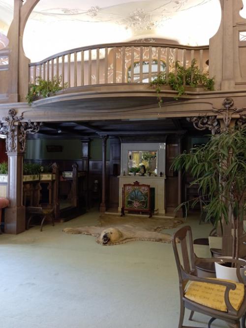 Александровский дворец - место, где с 1905 года постоянно проживала семья Николая второго, и отсюда же отправилась в ссылку в августе 1917 года. 01