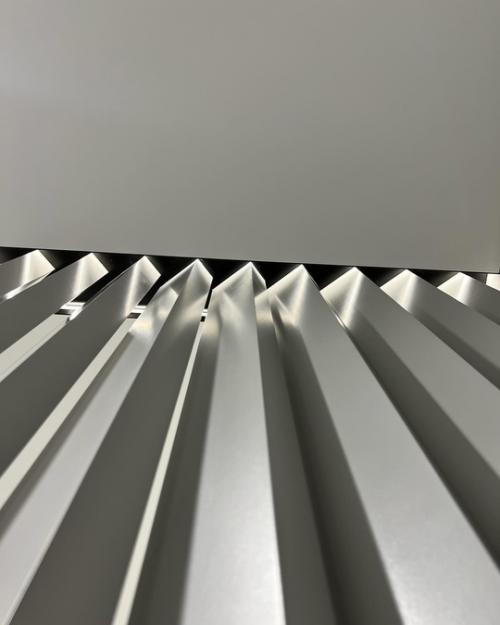 Алюминиевые реечные перегородки с подсветкой. 05