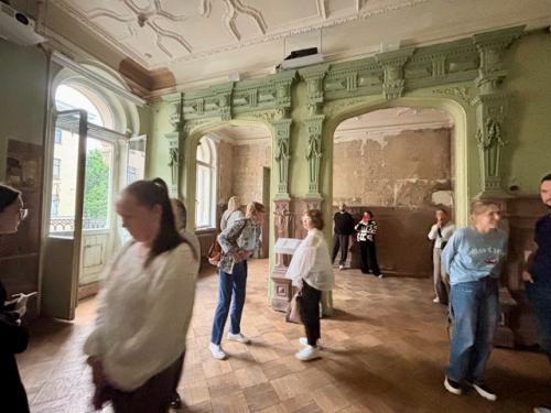 Питер.  Выборг хорош тем, что час - и ты в питере. 02