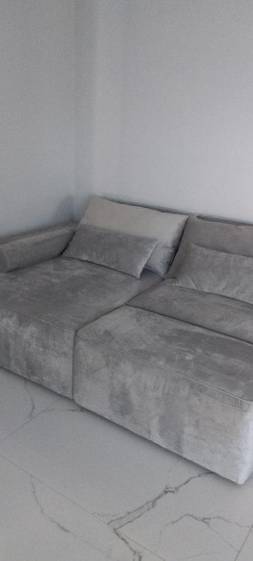 Диван в гостиную Даяна с дополнительным спальным местом, приехал на ПМЖ в коттеджный поселок новые пазелы. 02