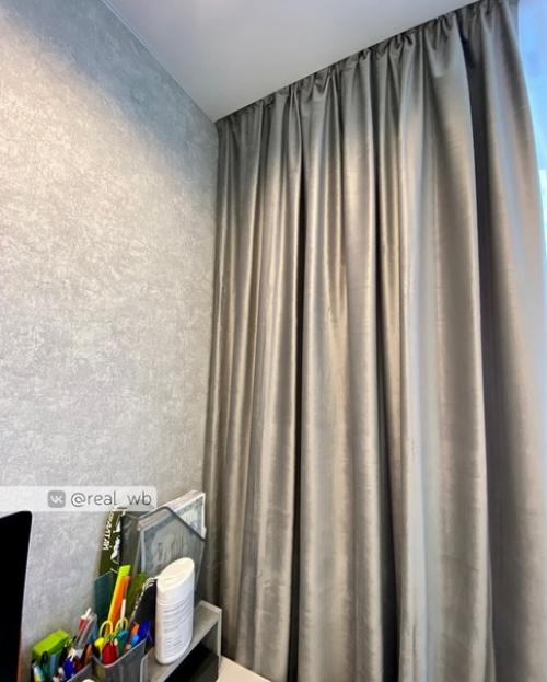 Долго не могли подобрать шторы сыну в комнату, рискнула заказать эти, думала не понравится ему бархатистая ткань, но из всех он выбрал именно их. 02