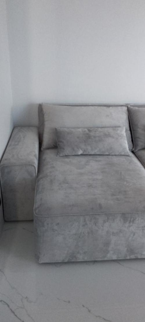 Диван в гостиную Даяна с дополнительным спальным местом, приехал на ПМЖ в коттеджный поселок новые пазелы. 01