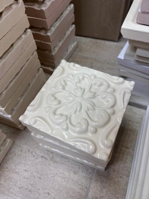 Про камин.  Красивый камин в доме, как визуальный центр гостиной, я вообразила, как только впервые переступила порог этого дома. 02