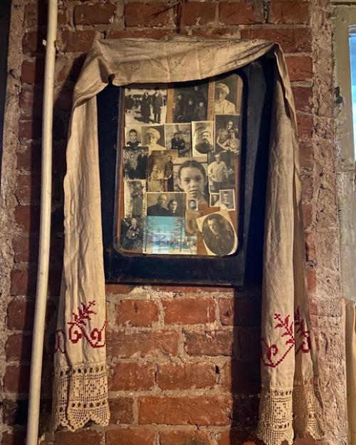 За фасадами красивого Петербурга все меньше и меньше атмосферы прошлого. 07