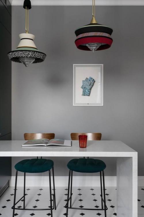 Яркая квартира в сталинском доме. 01