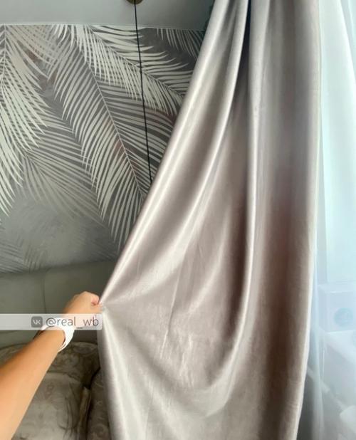 Долго не могли подобрать шторы сыну в комнату, рискнула заказать эти, думала не понравится ему бархатистая ткань, но из всех он выбрал именно их. 01