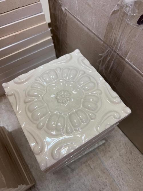 Про камин.  Красивый камин в доме, как визуальный центр гостиной, я вообразила, как только впервые переступила порог этого дома. 03