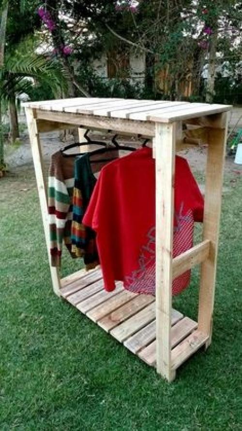 Идеи вешалок и шкафчиков из паллет и деревянных ящиков. 03