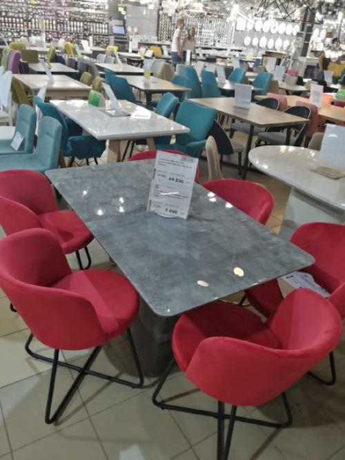 Поступление новинок.   Яркие стулья - отличное решение для тех, кто хочет добавить цвета в интерьер кухни или столовой. 05