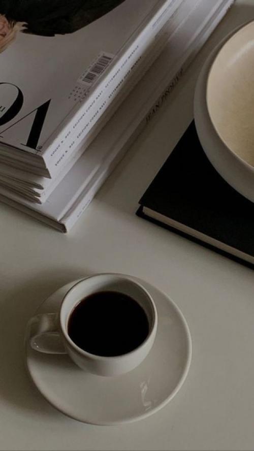 Давайте пофантазируем и мы предположим, какие интерьеры для дома выбрали бы себе герои макабра? 02