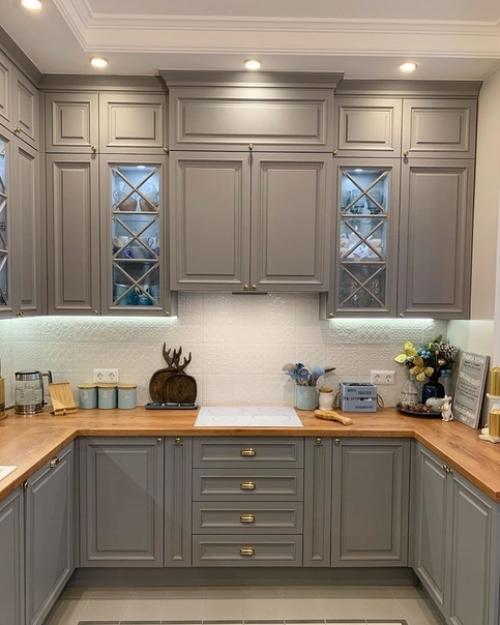 Кухня в сером цвете тоже классно смотрится. 01