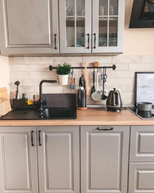 Уютная скандинавская кухня 19 кв. 01