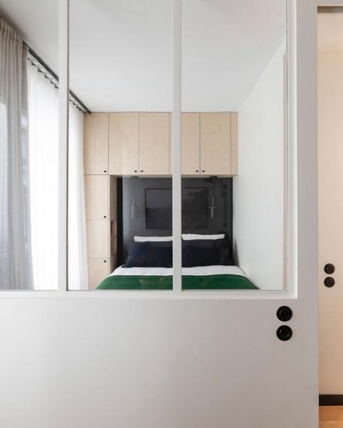 Французский архитектор Элен паоли реконструировала маленькую квартиру в 14-м округе Парижа. 03