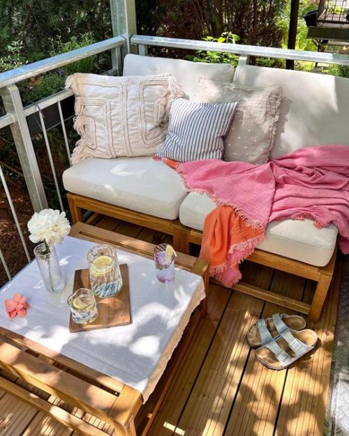 Очаровательная небольшая квартира с современным интерьером в пастельных тонах и мебелью икеа. 06