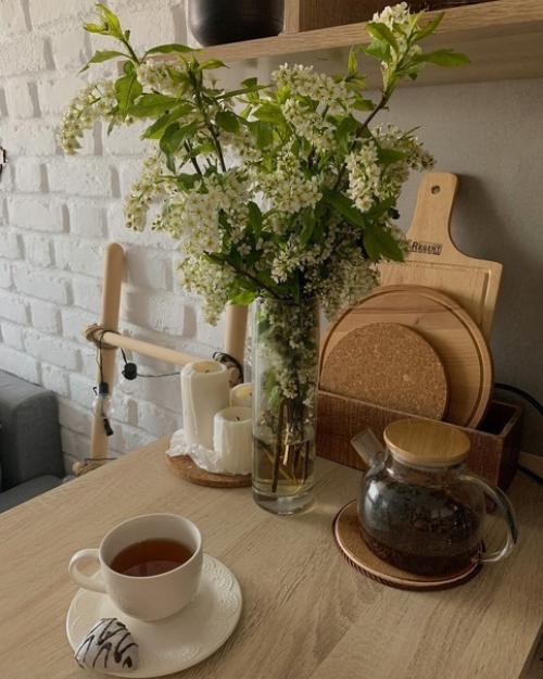 Фактура осветленного дуба, ели, сосны придает скандинавскому интерьеру кухни спокойствие, делает его более теплым и уютным. 04