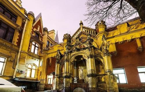 Красивейший готический особняк в Петербурге откроют для горожан. 02