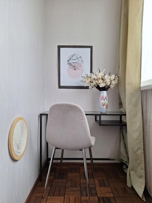 Сделать балкон уютнее мне было легче всего. 04