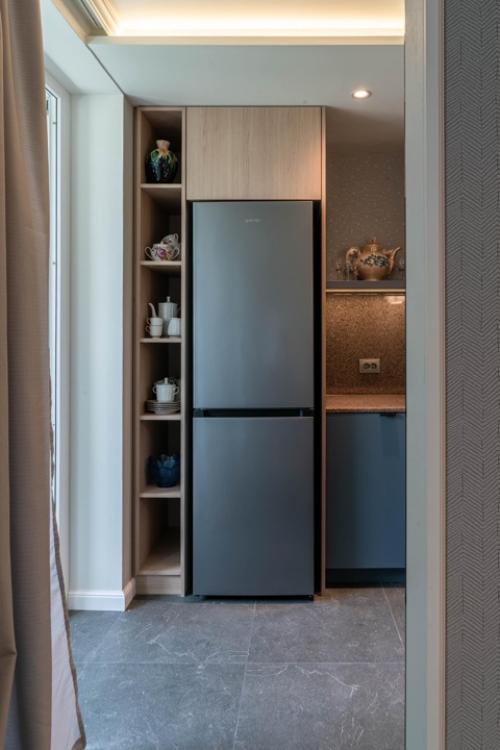 Затеяли ремонт в бабушкиной квартире после того как её не стало. 05