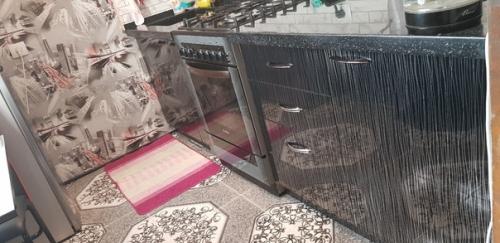 Кухня всего 5 м для двоих хватит! 02