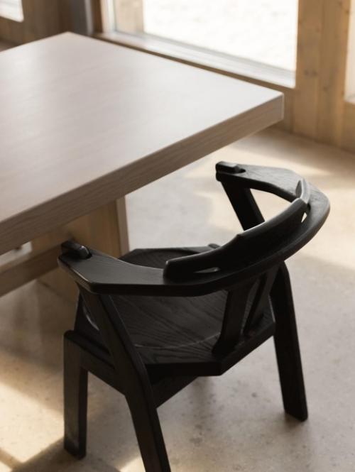 Реализованный интерьер ресторана на территории глэмпинга Малина, на берегу балтийского моря. 04