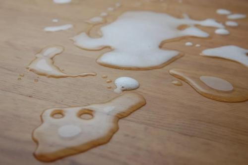 Водостойкость. Кварцвиниловая пвх плитка абсолютно инертна к воздействию воды (не впитывает влагу. 01