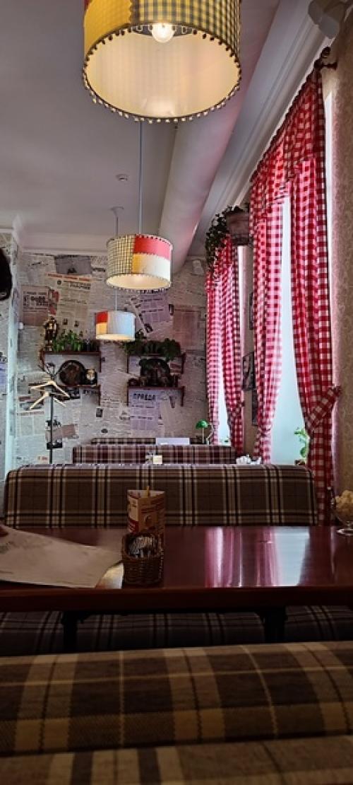 Окунулись в атмосферу русского быта времен Ссср в легендарном кафе вареничная No1. 04