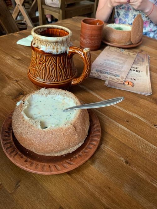 В самом сердце старого Выборга находится Таверна, которая славится своими блюдами исторической кухни. 03