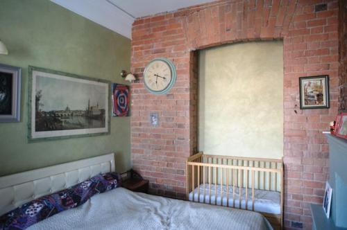 Интерьер квартиры в старом доме на ул. Крылова 23/1, построенного еще в 1910-х годах. 01