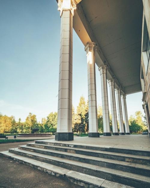 Дворец культуры Авиатор был построен в 1932-1937 годах по проекту знаменитого московского архитектора Якова Абрамовича корнфельда. 08