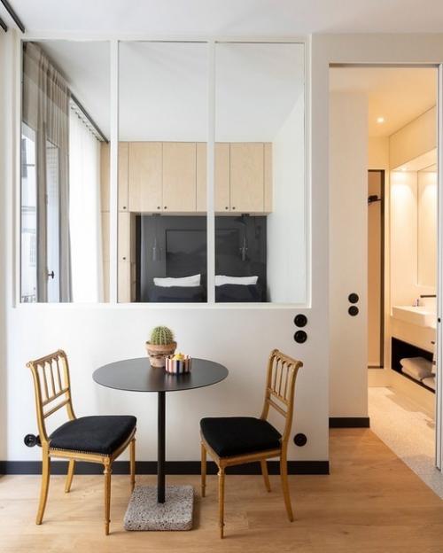 Французский архитектор Элен паоли реконструировала маленькую квартиру в 14-м округе Парижа. 01