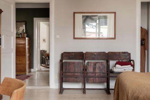 Дом, в котором находится эта очаровательная квартира построен в Стокгольме в 20-х годах прошлого века. 08