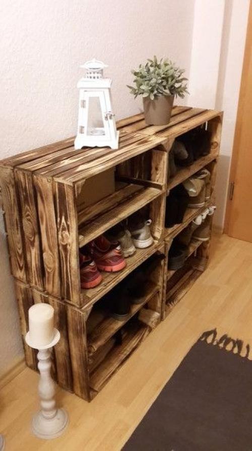 Идеи вешалок и шкафчиков из паллет и деревянных ящиков. 06