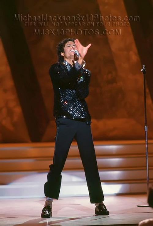 Магический кристалл.  Billie Jean (текст, аранжировка и музыка: Майкл Джексон. 03