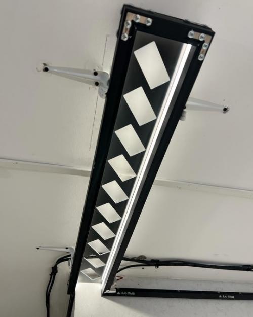 Алюминиевые реечные перегородки с подсветкой. 03