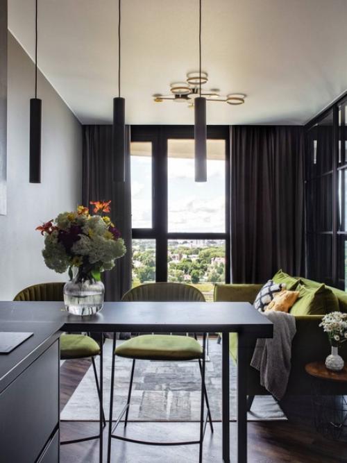 Компактная студия с прозрачной перегородкой. 06