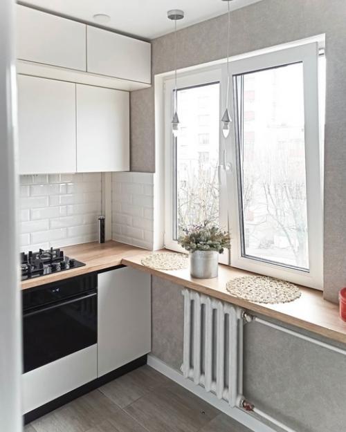 В качестве фасадов для данной кухни используются фасады из наноматовых МДФ панелей фирмы Evogloss в белом цвете. 01