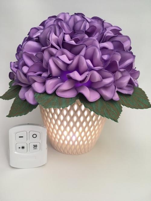Хочу обратить ваше внимание на ночник Гортензия, который будет замечательным подарком по любому случаю. 03