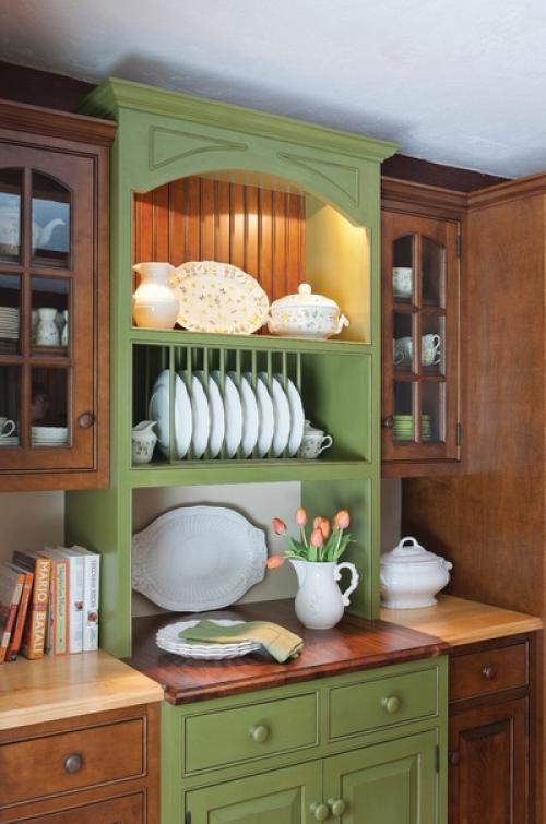 Сложно представить себе иной предмет мебели, который мог бы подарить интерьеру столько уюта и теплоты, как буфет на кухню. 07