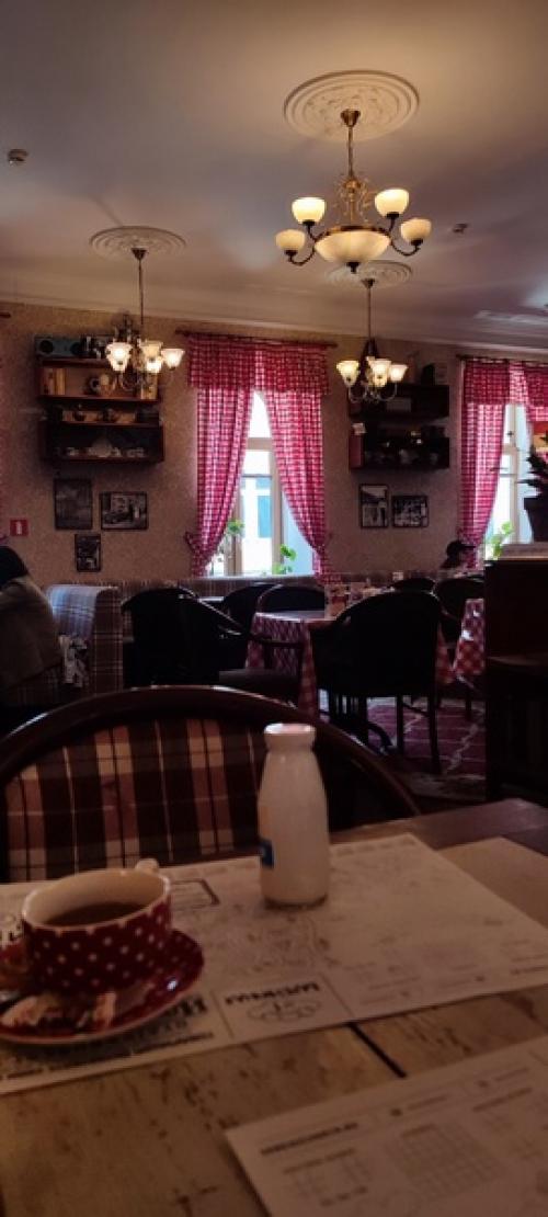 Окунулись в атмосферу русского быта времен Ссср в легендарном кафе вареничная No1. 02